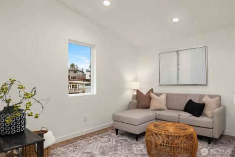 221 NE 75th Street Seattle WA 98115