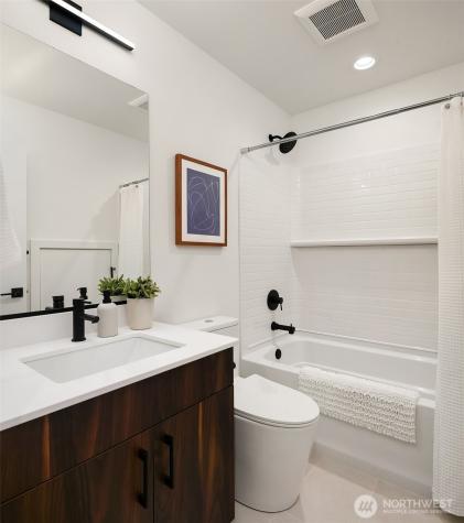 221 NE 75th Street Seattle WA 98115