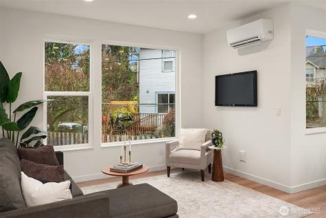 221 NE 75th Street Seattle WA 98115
