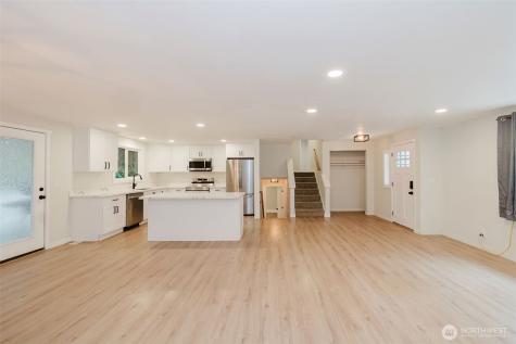 5450 NE Laura Loop Poulsbo WA 98370