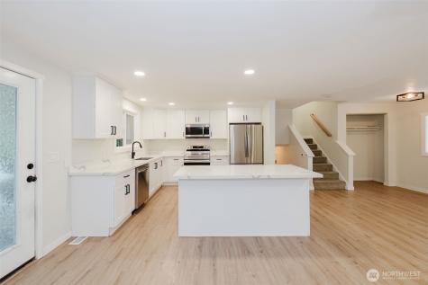 5450 NE Laura Loop Poulsbo WA 98370