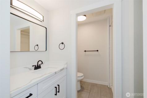 5450 NE Laura Loop Poulsbo WA 98370