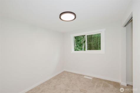 5450 NE Laura Loop Poulsbo WA 98370