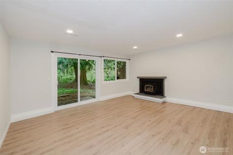 5450 NE Laura Loop Poulsbo WA 98370