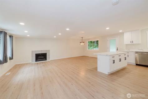 5450 NE Laura Loop Poulsbo WA 98370