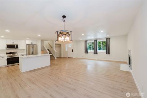 5450 NE Laura Loop Poulsbo WA 98370