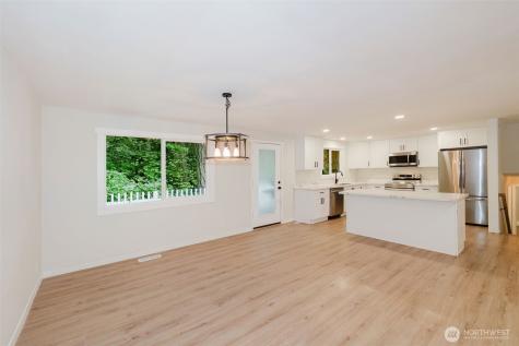 5450 NE Laura Loop Poulsbo WA 98370