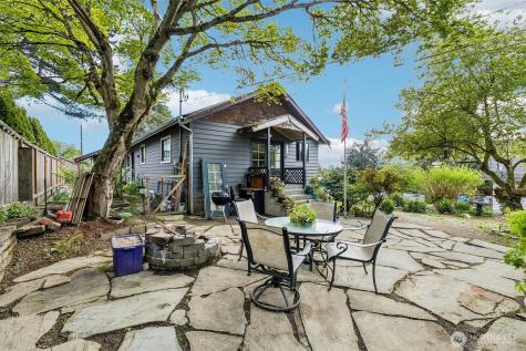 1241 SW Myrtle Street Seattle WA 98106
