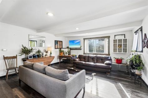1241 SW Myrtle Street Seattle WA 98106