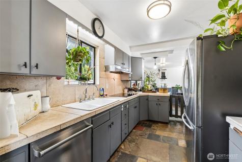 1241 SW Myrtle Street Seattle WA 98106