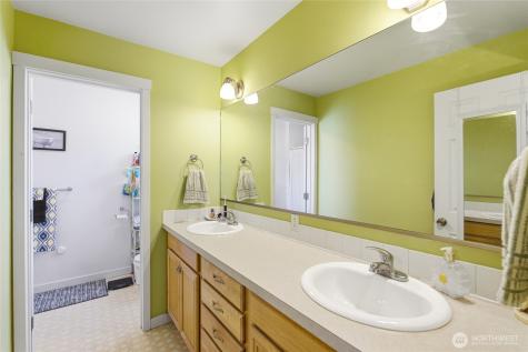 1364 Tractor Loop Road East Wenatchee WA 98802
