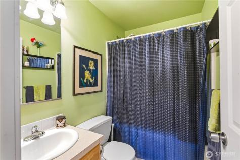 1364 Tractor Loop Road East Wenatchee WA 98802