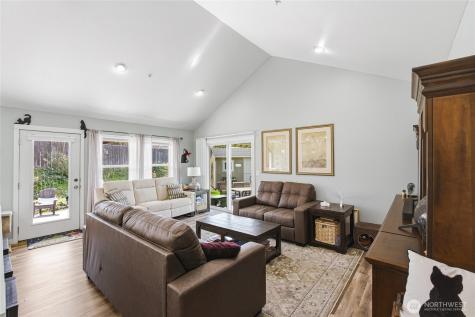 1364 Tractor Loop Road East Wenatchee WA 98802