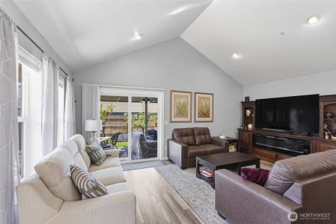 1364 Tractor Loop Road East Wenatchee WA 98802