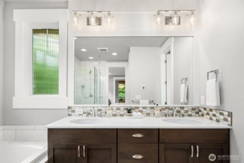 1646 106th Avenue SE Bellevue WA 98004