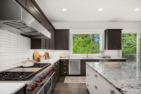 1646 106th Avenue SE Bellevue WA 98004