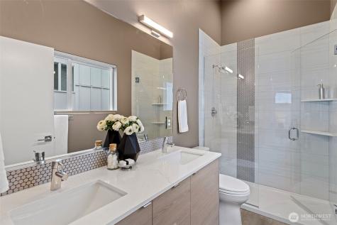 2527 29th Avenue S Seattle WA 98144