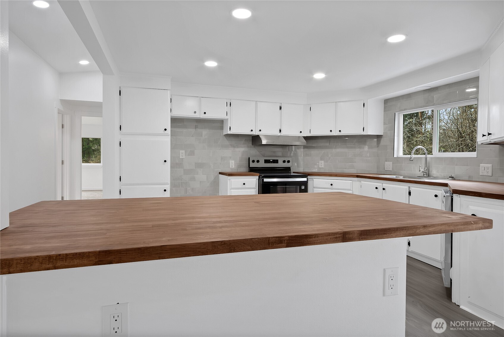 3722 Delphi Road SW Olympia WA 98512