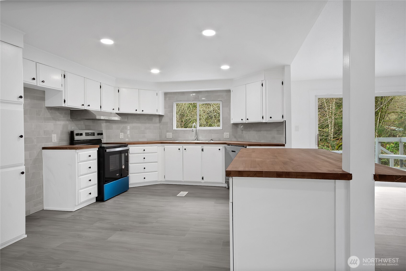 3722 Delphi Road SW Olympia WA 98512