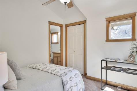 8515 Stone Avenue N Seattle WA 98103