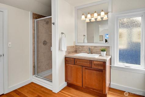4711 51st Avenue S Seattle WA 98118