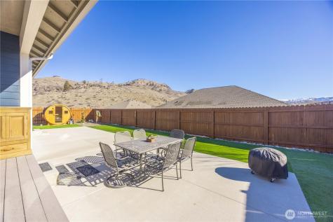 444 Hilltop Place Chelan WA 98816