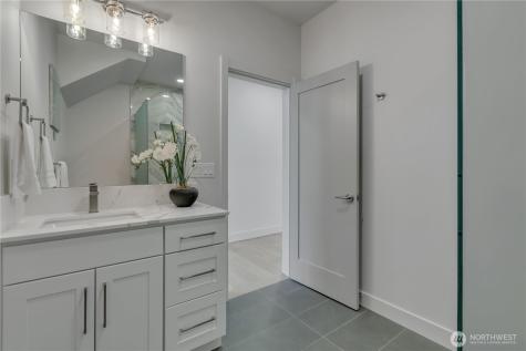 4019 4th Avenue NE Seattle WA 98105