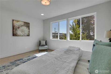 4019 4th Avenue NE Seattle WA 98105
