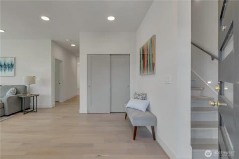 4019 4th Avenue NE Seattle WA 98105
