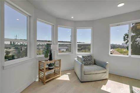 4019 4th Avenue NE Seattle WA 98105