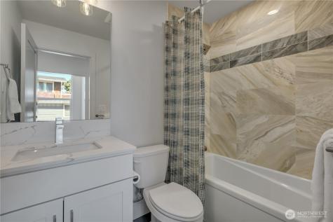 4019 4th Avenue NE Seattle WA 98105