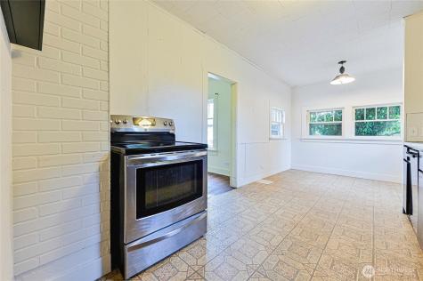 1912 Boundary Street Shelton WA 98584