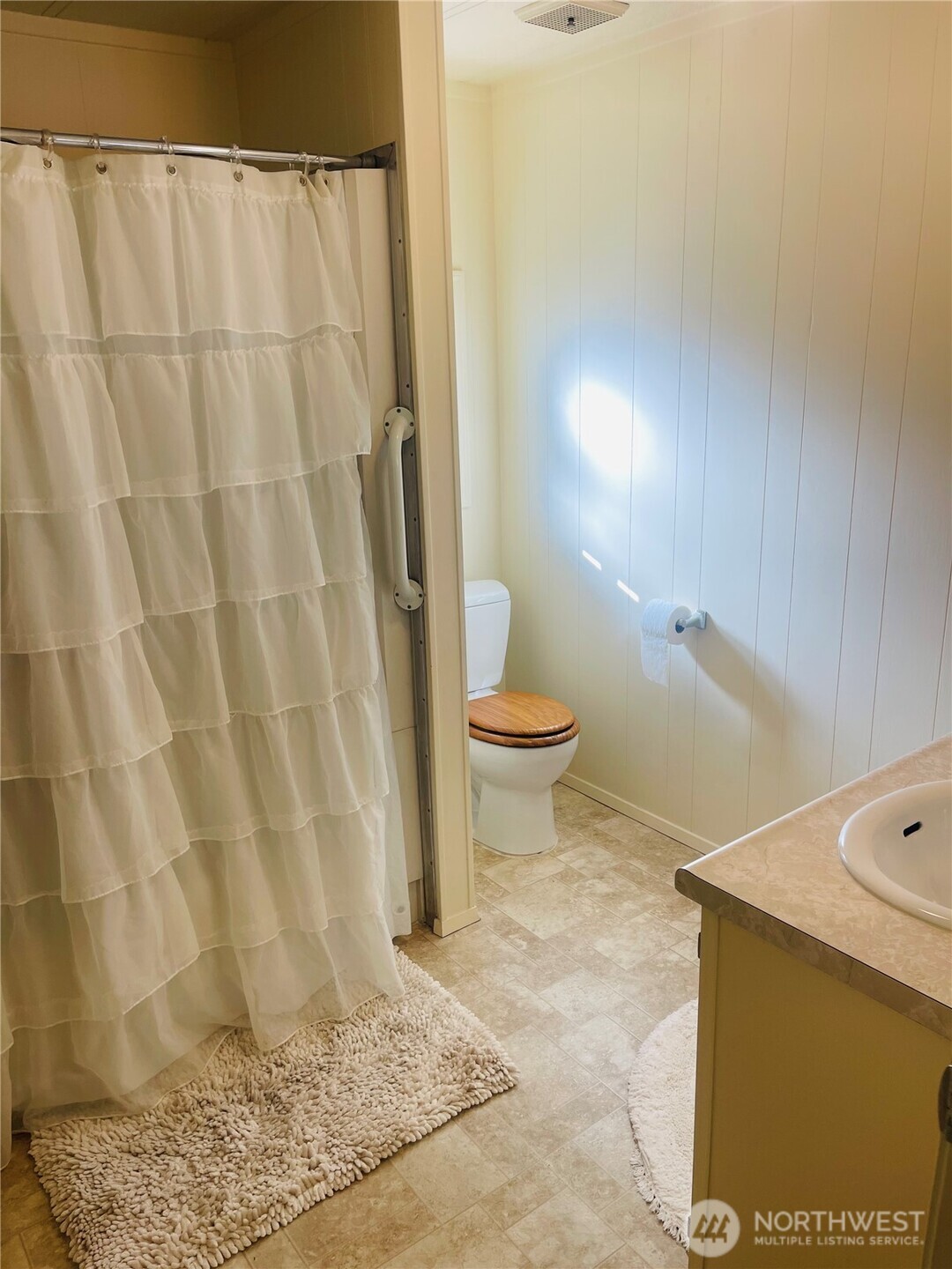 16300 State Highway 305 NE Poulsbo WA 98370