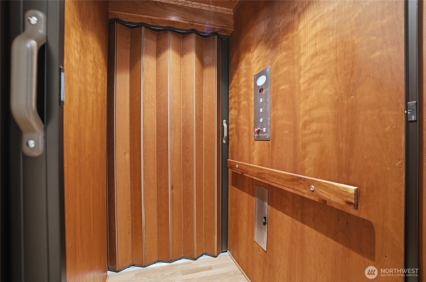 474 Glen Hollow Place SW Bainbridge Island WA 98110