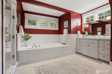 474 Glen Hollow Place SW Bainbridge Island WA 98110