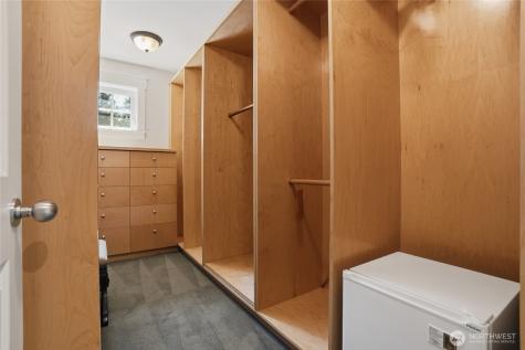 474 Glen Hollow Place SW Bainbridge Island WA 98110