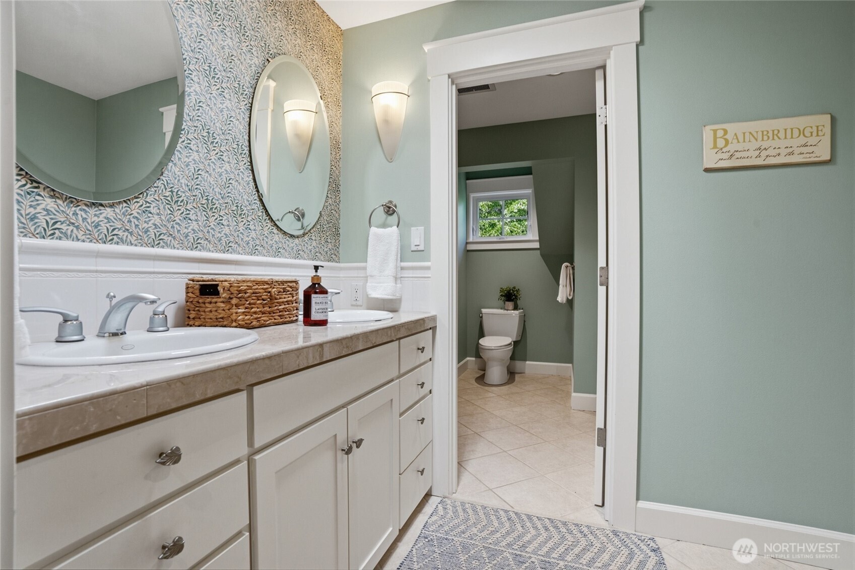 474 Glen Hollow Place SW Bainbridge Island WA 98110