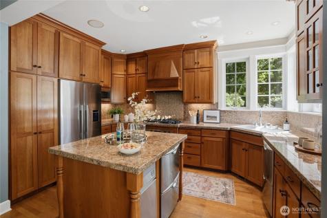 474 Glen Hollow Place SW Bainbridge Island WA 98110