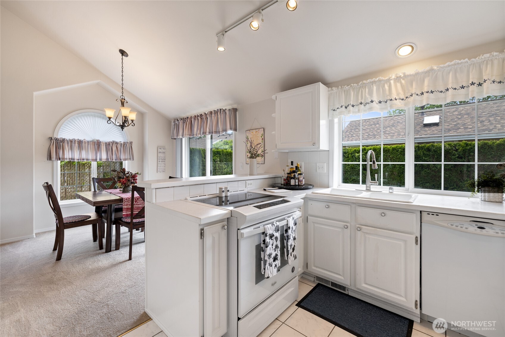34 Lakewood Oaks Drive SW Lakewood WA 98499