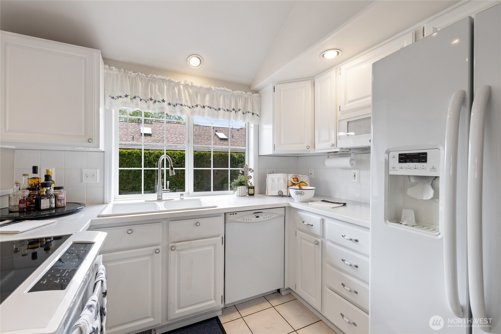 34 Lakewood Oaks Drive SW Lakewood WA 98499