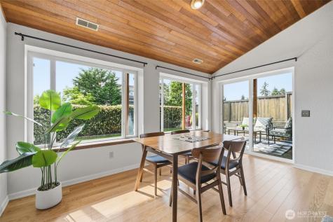 4019 52nd Place SW Seattle WA 98116