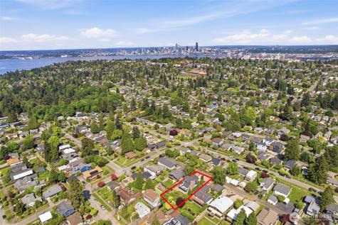 4019 52nd Place SW Seattle WA 98116