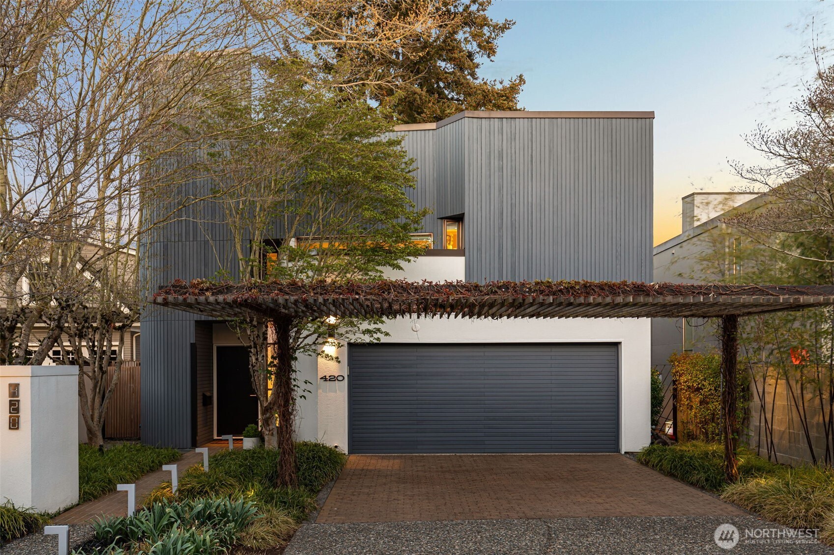 420 34th Avenue Seattle WA 98122