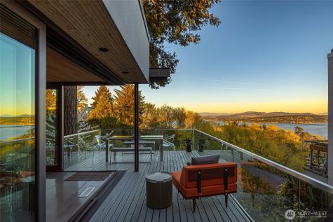 420 34th Avenue Seattle WA 98122