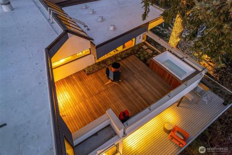 420 34th Avenue Seattle WA 98122