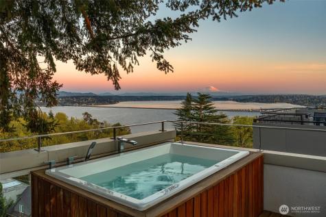 420 34th Avenue Seattle WA 98122