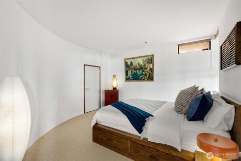 420 34th Avenue Seattle WA 98122