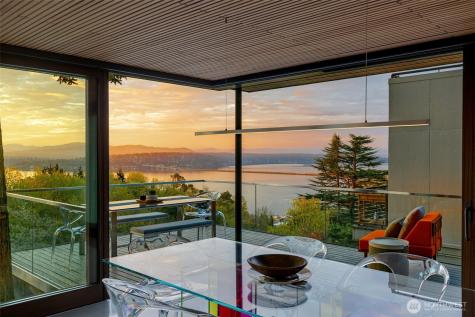 420 34th Avenue Seattle WA 98122