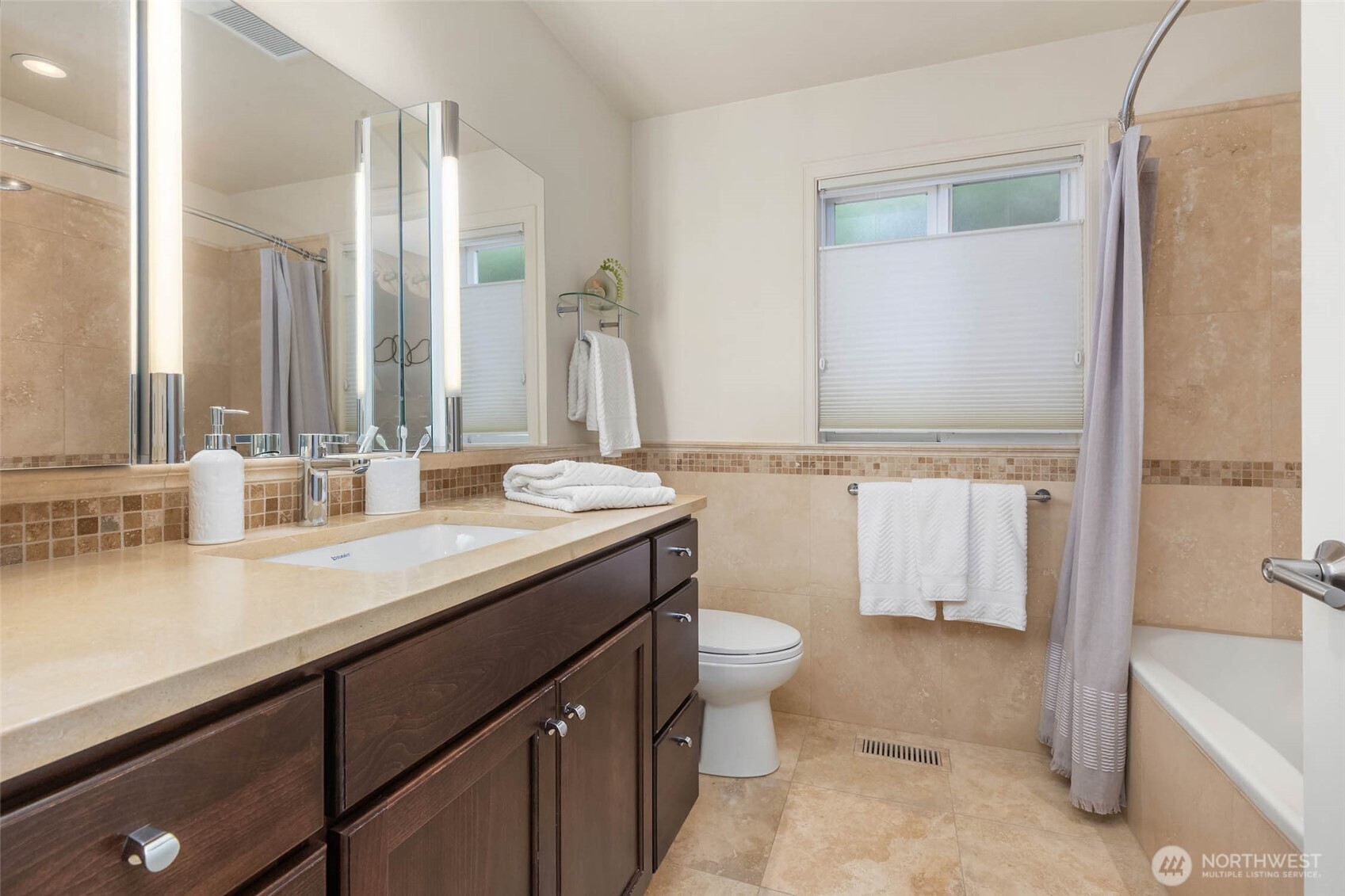4648 89th Avenue SE Mercer Island WA 98040