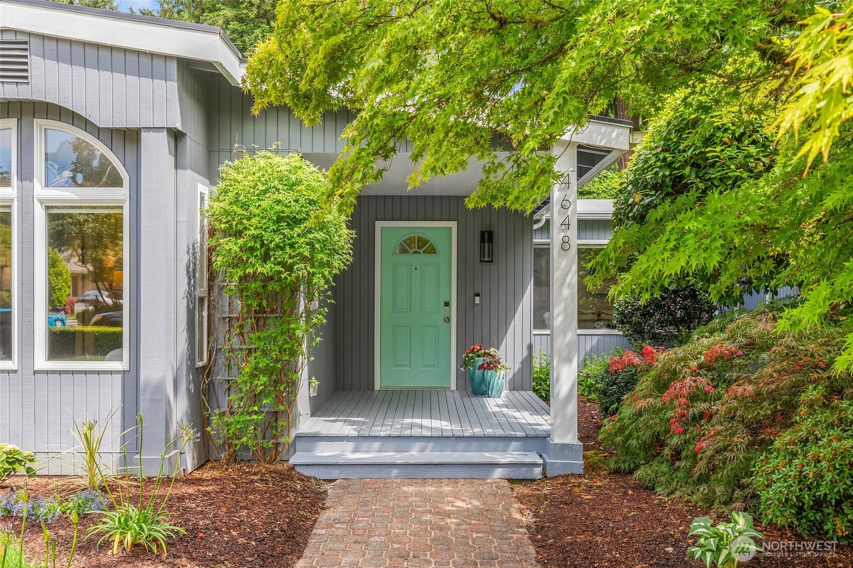 4648 89th Avenue SE Mercer Island WA 98040